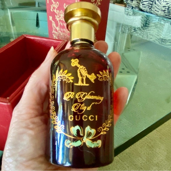 GUCCI. “A Gloaming Night” Alchemist collection. Retails $384 online & in store❤️ - Picture 4 of 16